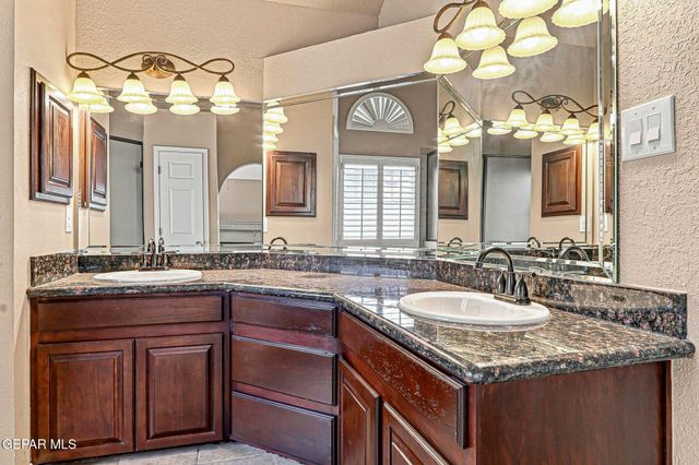 6443 LOMA DE CRISTO Drive, El Paso, TX 79912