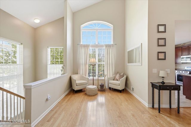 140 Melanie Way 1910, Manahawkin, NJ 08050