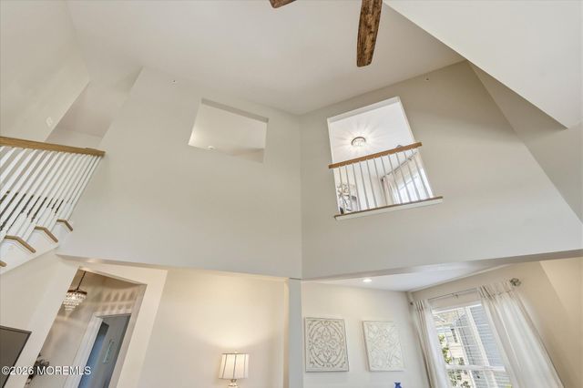 140 Melanie Way 1910, Manahawkin, NJ 08050
