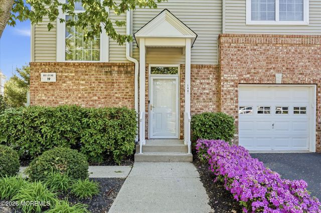 140 Melanie Way 1910, Manahawkin, NJ 08050