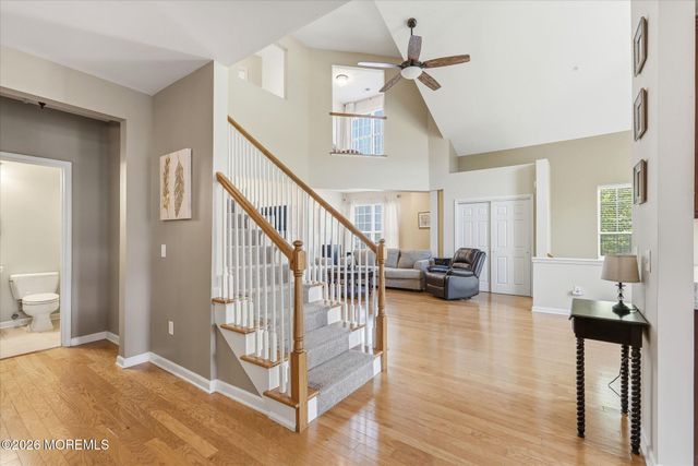 140 Melanie Way 1910, Manahawkin, NJ 08050