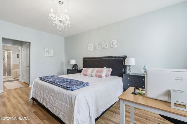 140 Melanie Way 1910, Manahawkin, NJ 08050