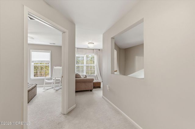 140 Melanie Way 1910, Manahawkin, NJ 08050