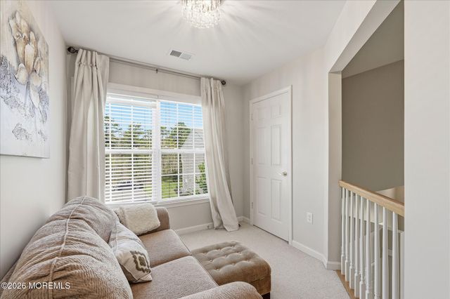 140 Melanie Way 1910, Manahawkin, NJ 08050