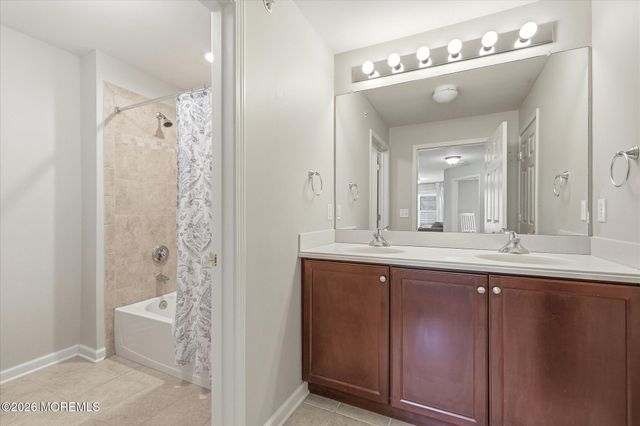140 Melanie Way 1910, Manahawkin, NJ 08050
