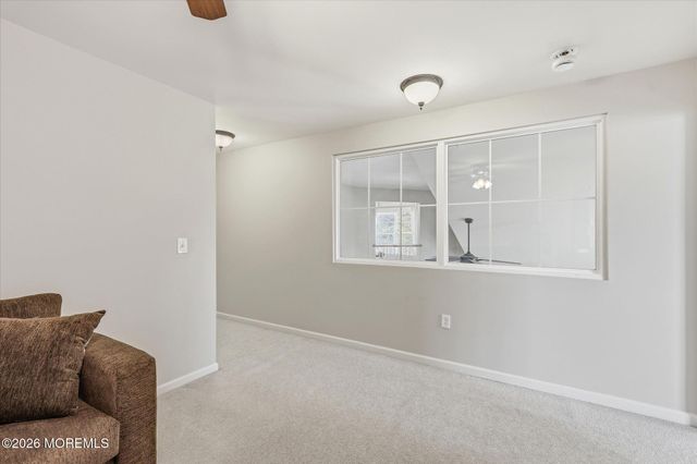 140 Melanie Way 1910, Manahawkin, NJ 08050