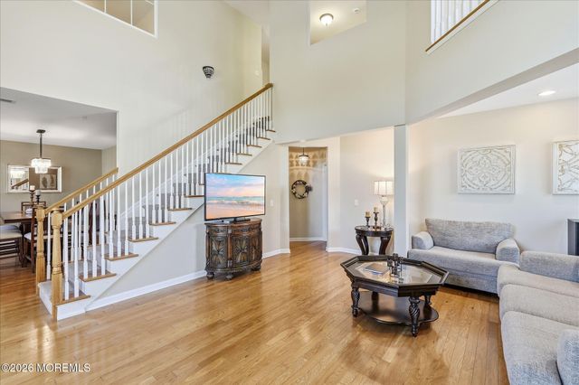 140 Melanie Way 1910, Manahawkin, NJ 08050