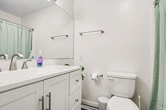 402 S Wheatland Drive, Goshen, IN 46526