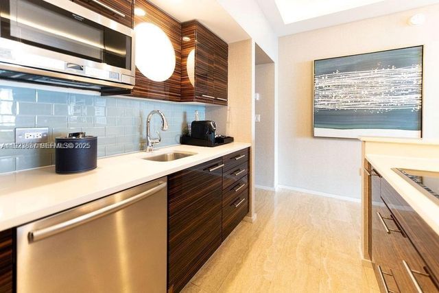 551 N Fort Lauderdale Beach Blvd R204, Fort Lauderdale, FL 33304