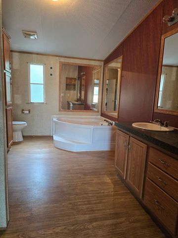 25378 US Highway 80, Grand Saline, TX 75140