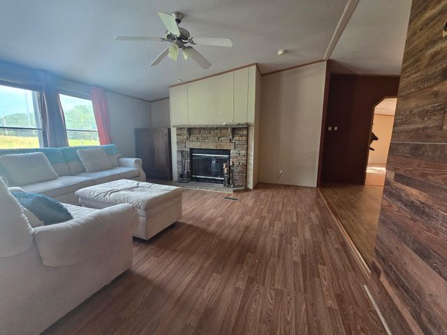 25378 US Highway 80, Grand Saline, TX 75140