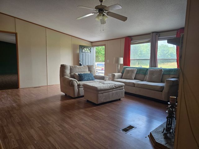 25378 US Highway 80, Grand Saline, TX 75140