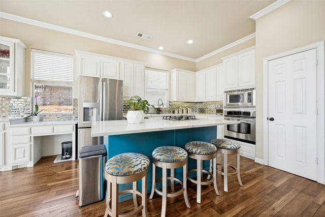8019 Navisota Drive, Lantana, TX 76226