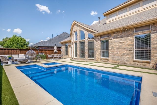 8019 Navisota Drive, Lantana, TX 76226
