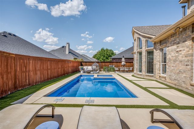 8019 Navisota Drive, Lantana, TX 76226
