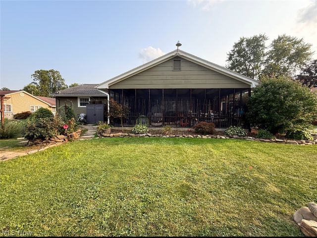 3354 Sandalwood Lane, Austintown, OH 44511