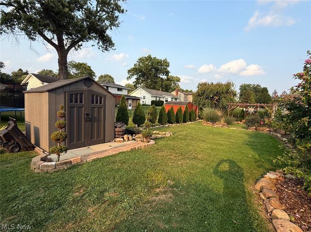 3354 Sandalwood Lane, Austintown, OH 44511