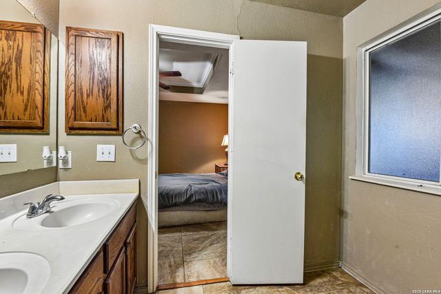 129 KATIE CT, Boerne, TX 78006