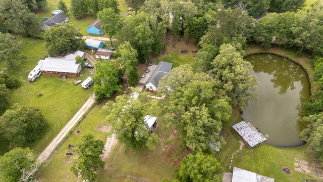 13698 Hammack Rd, Denham Springs, LA 70726