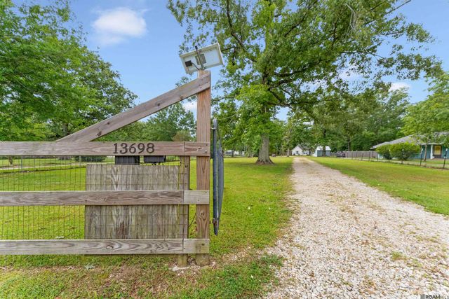 13698 Hammack Rd, Denham Springs, LA 70726
