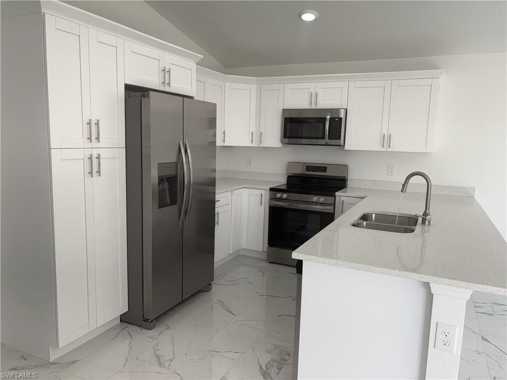 2810 NW 26th PL, CAPE CORAL, FL 33993 — photo 2