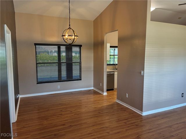 1307 SW 36th TER, Cape Coral, FL 33914