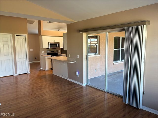 1307 SW 36th TER, Cape Coral, FL 33914