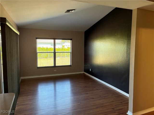 1307 SW 36th TER, Cape Coral, FL 33914