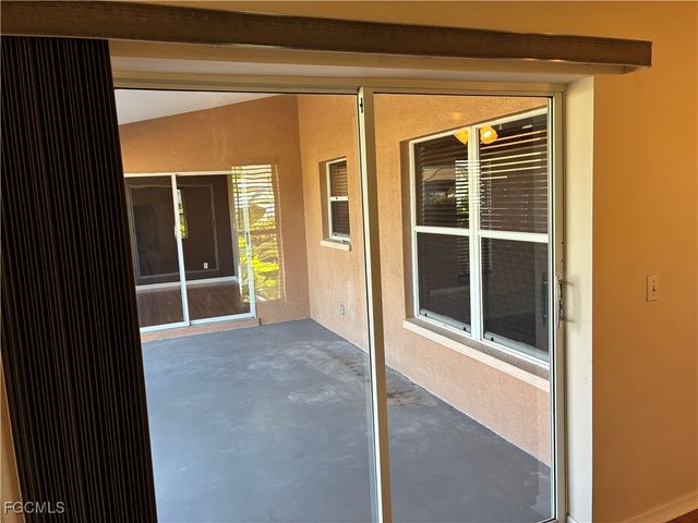 1307 SW 36th TER, Cape Coral, FL 33914