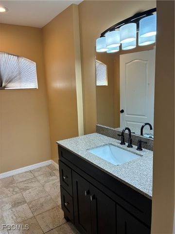 1307 SW 36th TER, Cape Coral, FL 33914