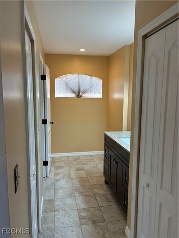 1307 SW 36th TER, Cape Coral, FL 33914