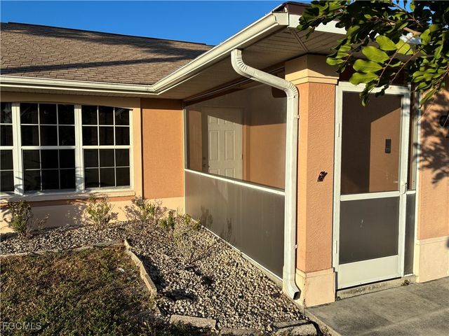 1307 SW 36th TER, Cape Coral, FL 33914