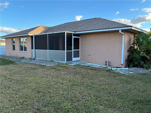 1307 SW 36th TER, Cape Coral, FL 33914