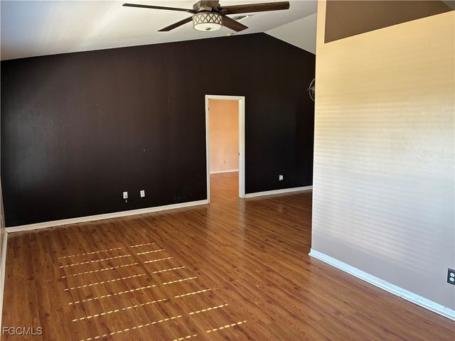 1307 SW 36th TER, Cape Coral, FL 33914