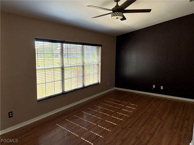 1307 SW 36th TER, Cape Coral, FL 33914