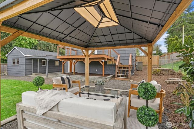 8129 224th Street SW, Edmonds, WA 98026