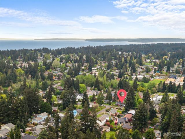 8129 224th Street SW, Edmonds, WA 98026