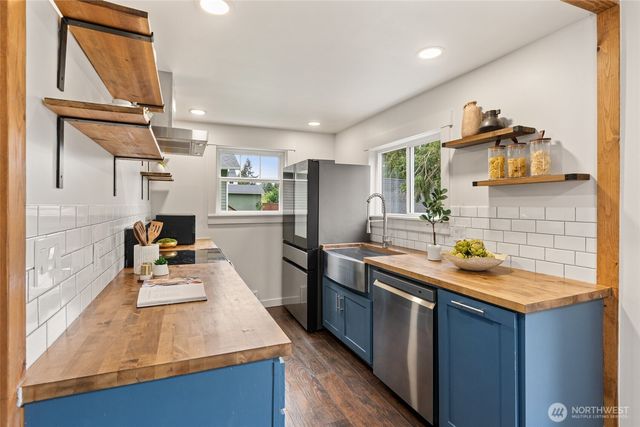 8129 224th Street SW, Edmonds, WA 98026