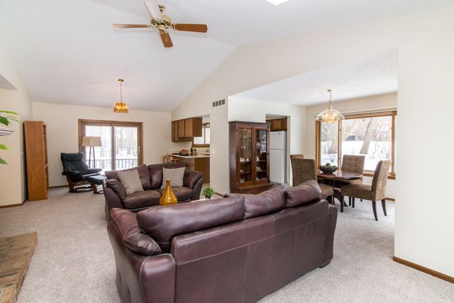 8984 S Christine Drive, Brighton, MI 48114