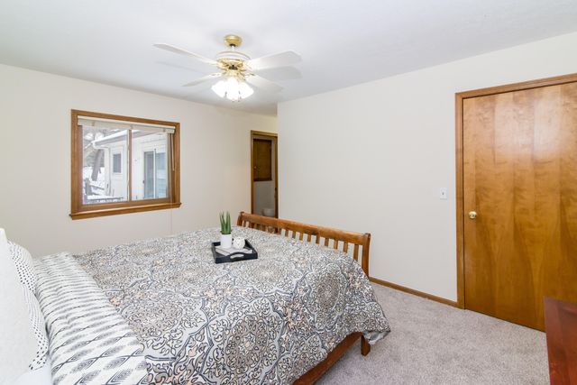 8984 S Christine Drive, Brighton, MI 48114