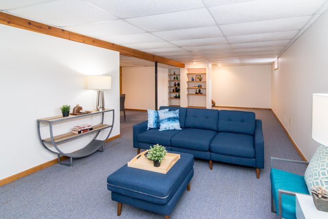 8984 S Christine Drive, Brighton, MI 48114