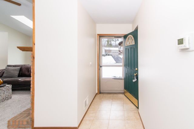 8984 S Christine Drive, Brighton, MI 48114