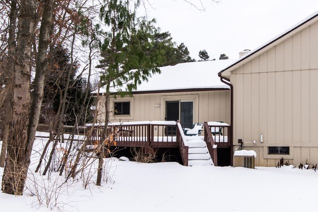 8984 S Christine Drive, Brighton, MI 48114