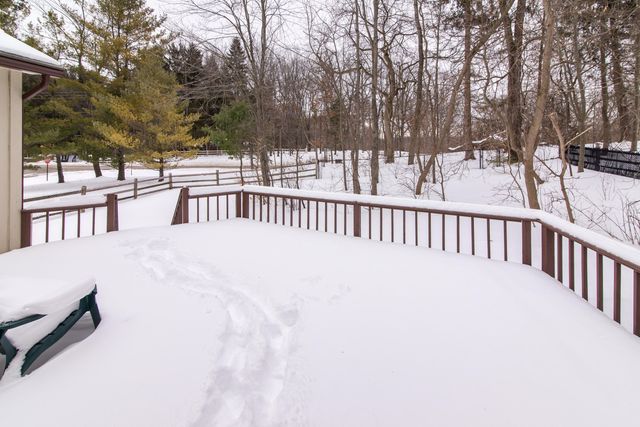 8984 S Christine Drive, Brighton, MI 48114