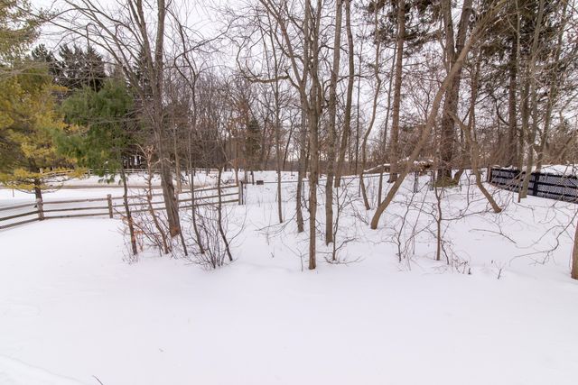 8984 S Christine Drive, Brighton, MI 48114