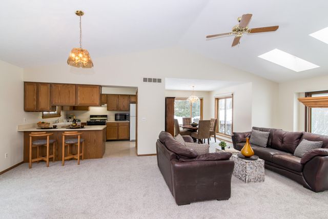 8984 S Christine Drive, Brighton, MI 48114