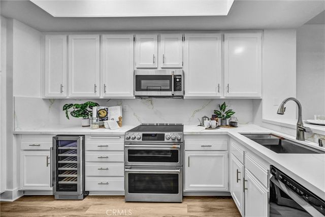 230 Lille 102, Newport Beach, CA 92663