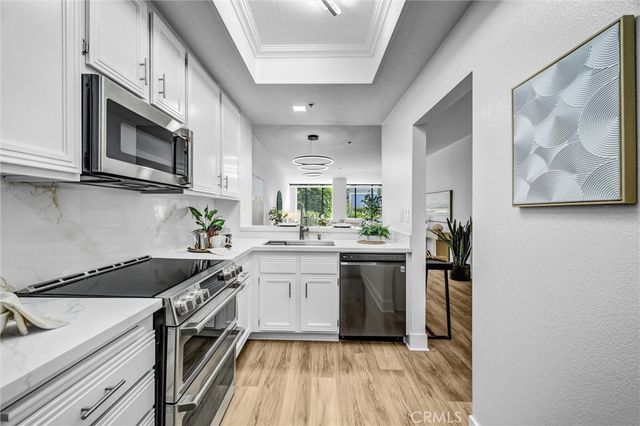 230 Lille 102, Newport Beach, CA 92663
