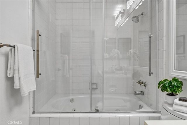 230 Lille 102, Newport Beach, CA 92663
