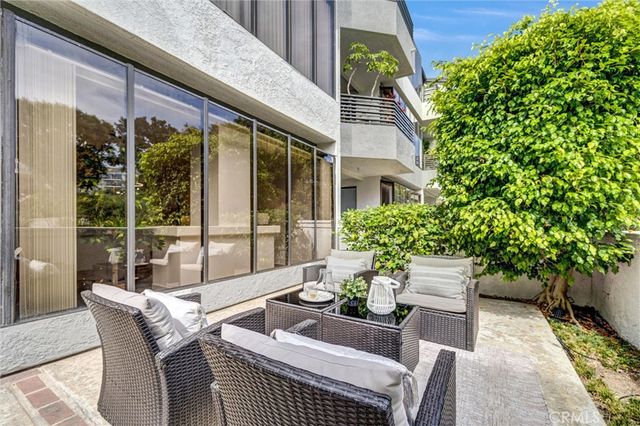 230 Lille 102, Newport Beach, CA 92663
